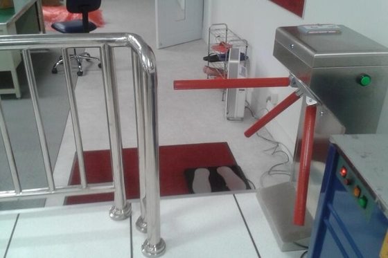 IP62 IC Kimlik Kartı Erişimi Üç Kollu Geçiş Kontrol Turnikeleri Çift Yönlü 110V / 220V